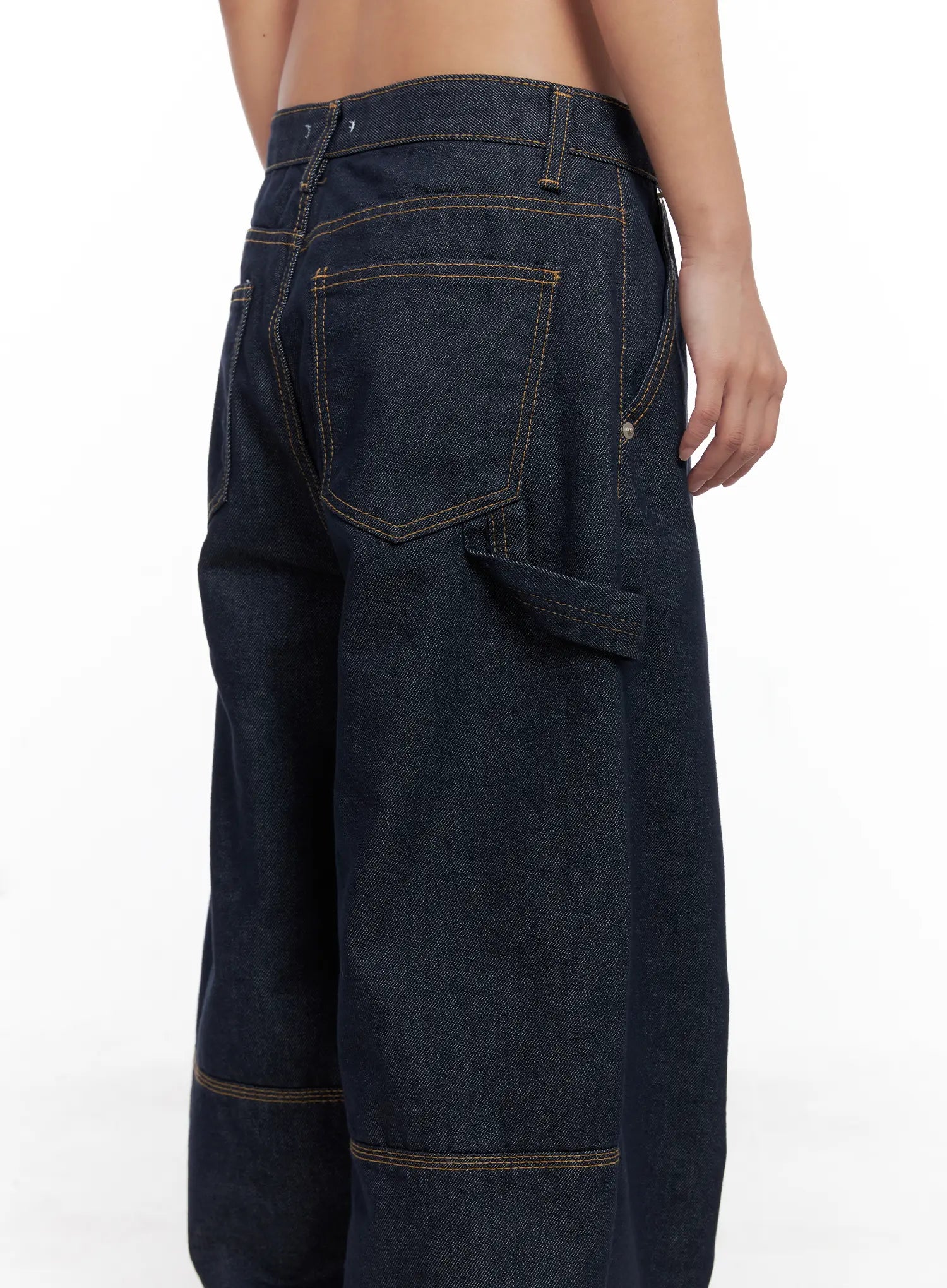 Relaxed Fit Dark Denim Jeans CS522