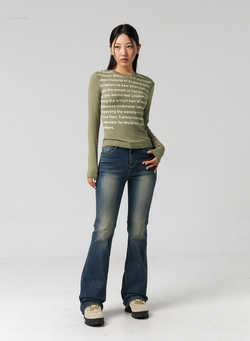 Slim-Fit Graphic Tee CG327