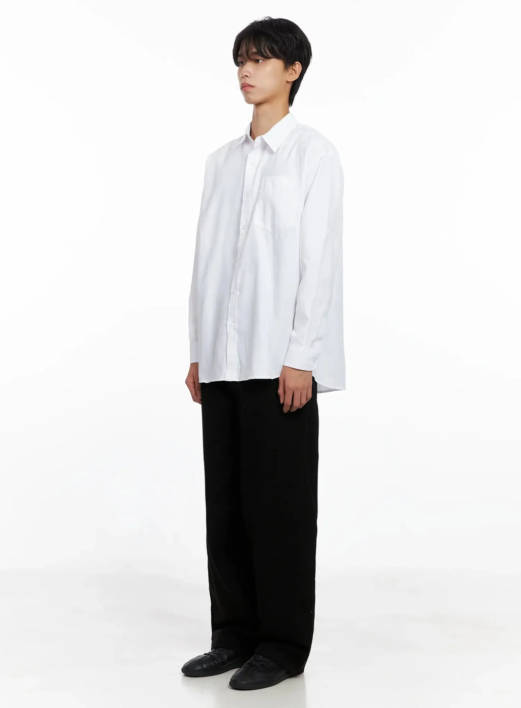 Men's Essential Button-Up Shirt IO517