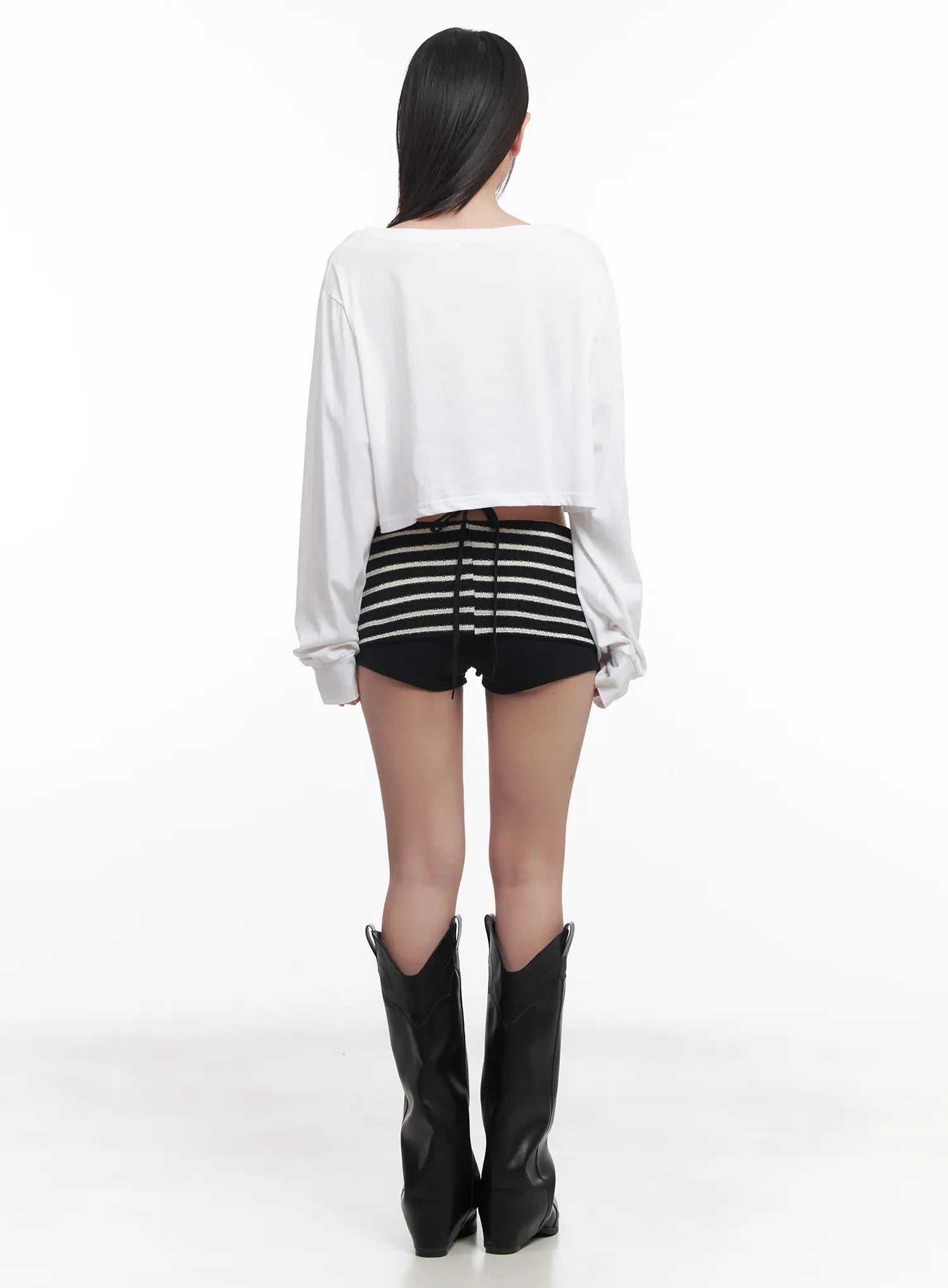 Long Sleeve Graphic Off-Shoulder Top CU516