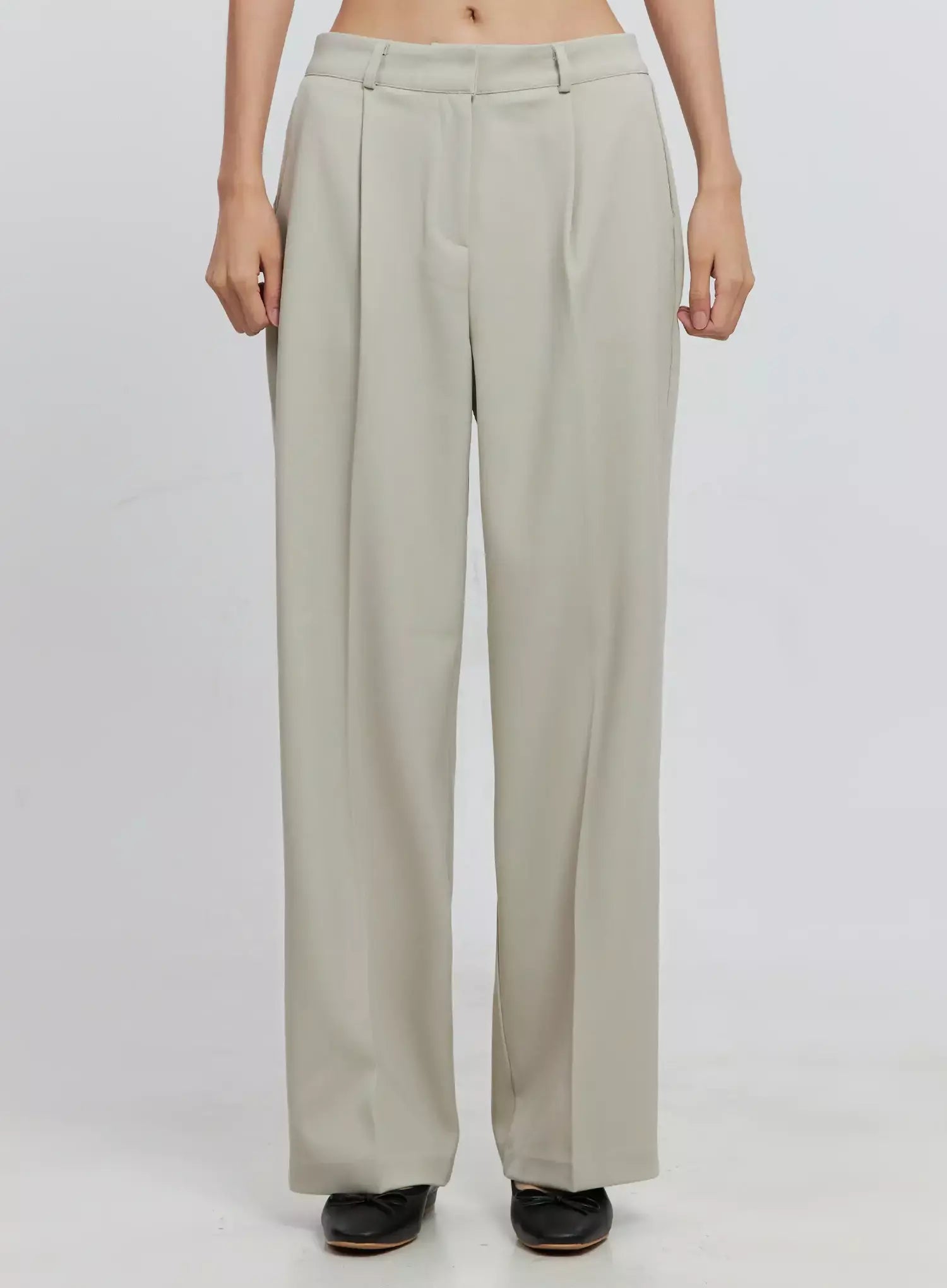 Essential Wide-Leg Slacks IS516