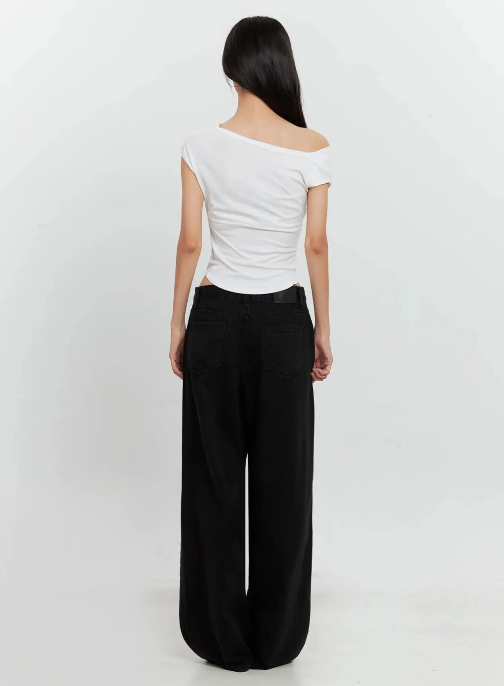 Jieun Black Wide-Leg Jeans IL528