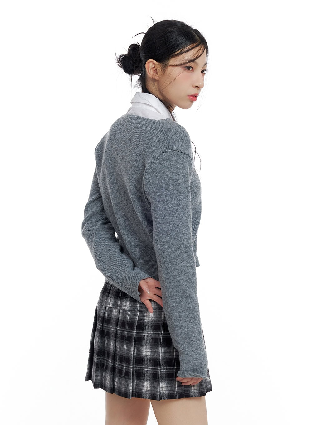 V-Neck Buttoned Cardigan CO426