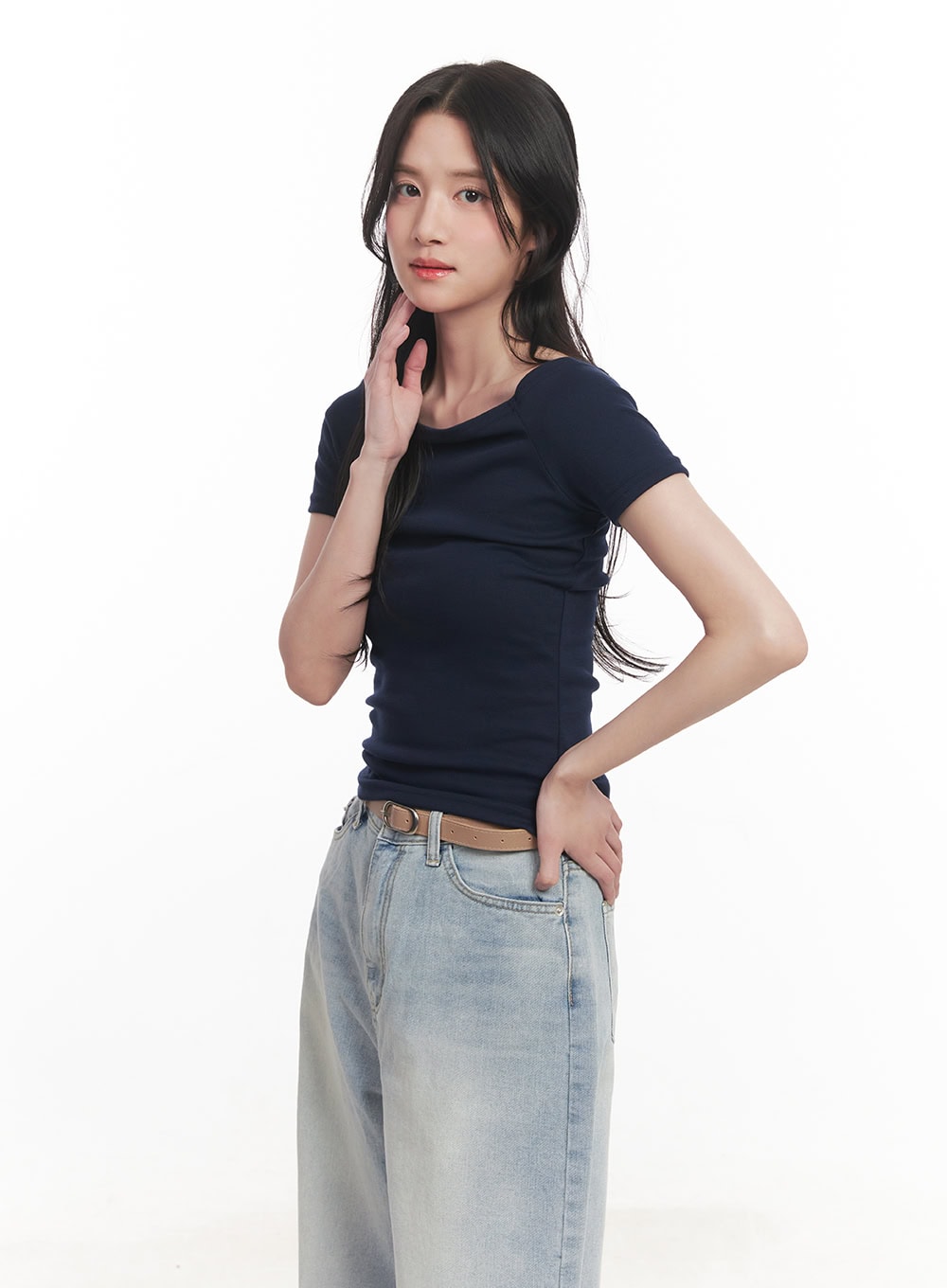 Off-Shoulder Cropped T-Shirt CA510