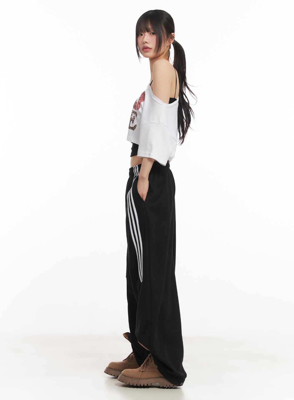 One-Shoulder Leopard Graphic Crop Top CA523