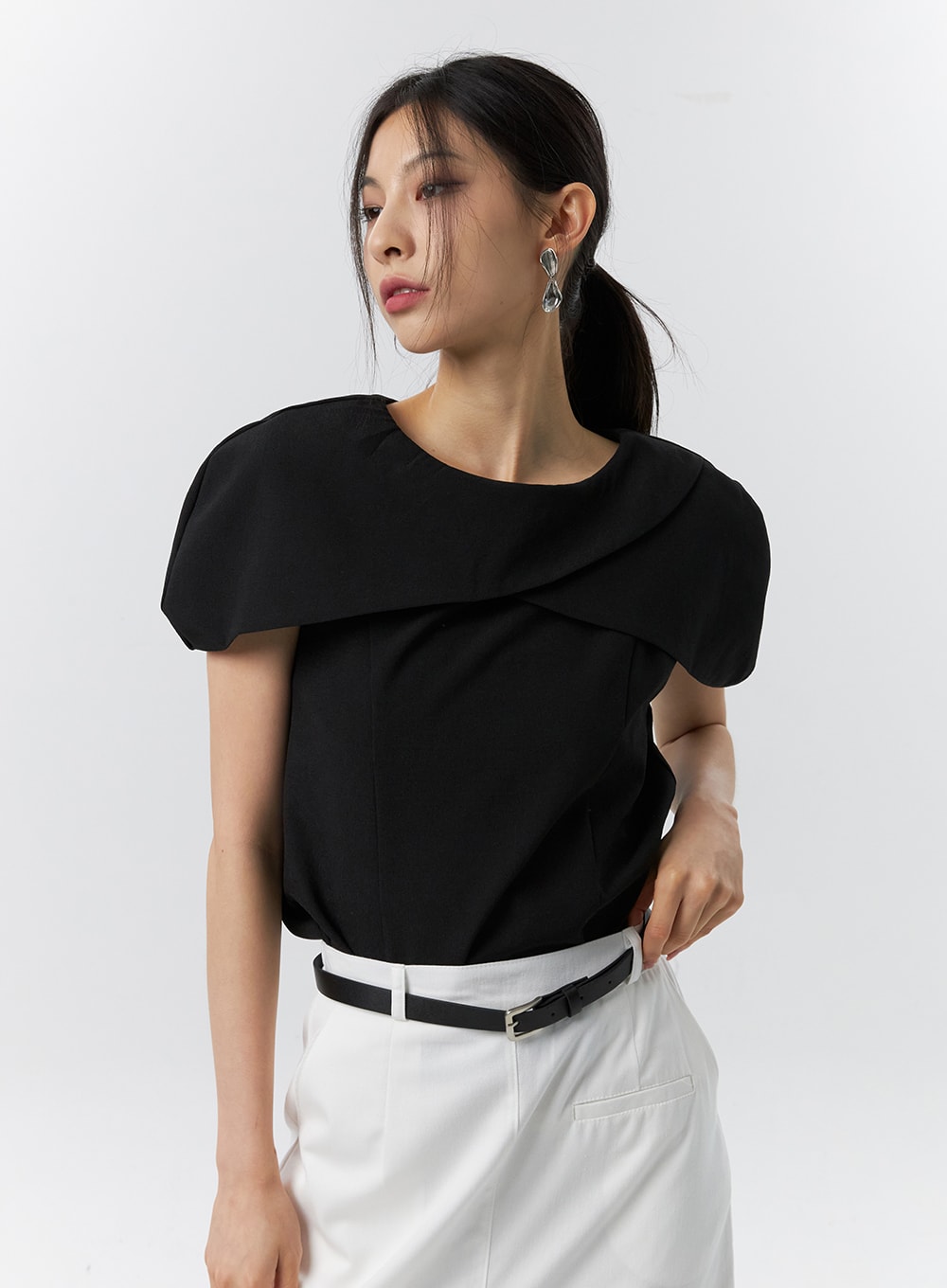 Wide Collar Blouse IL326