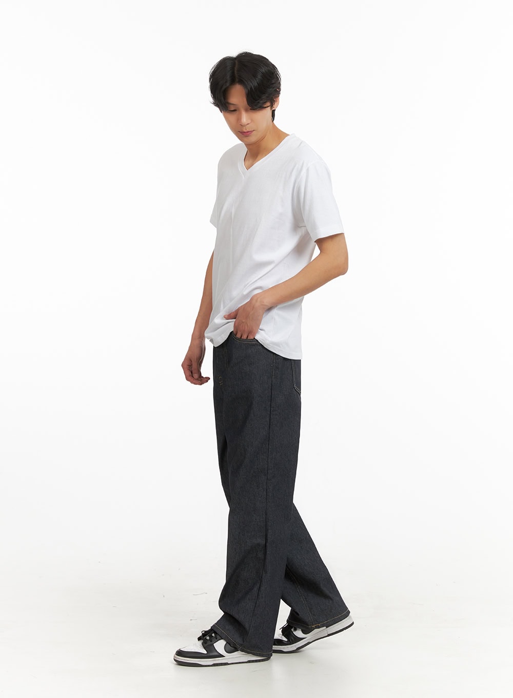 Men's Basic V-Neck T-Shirt (White) IY424