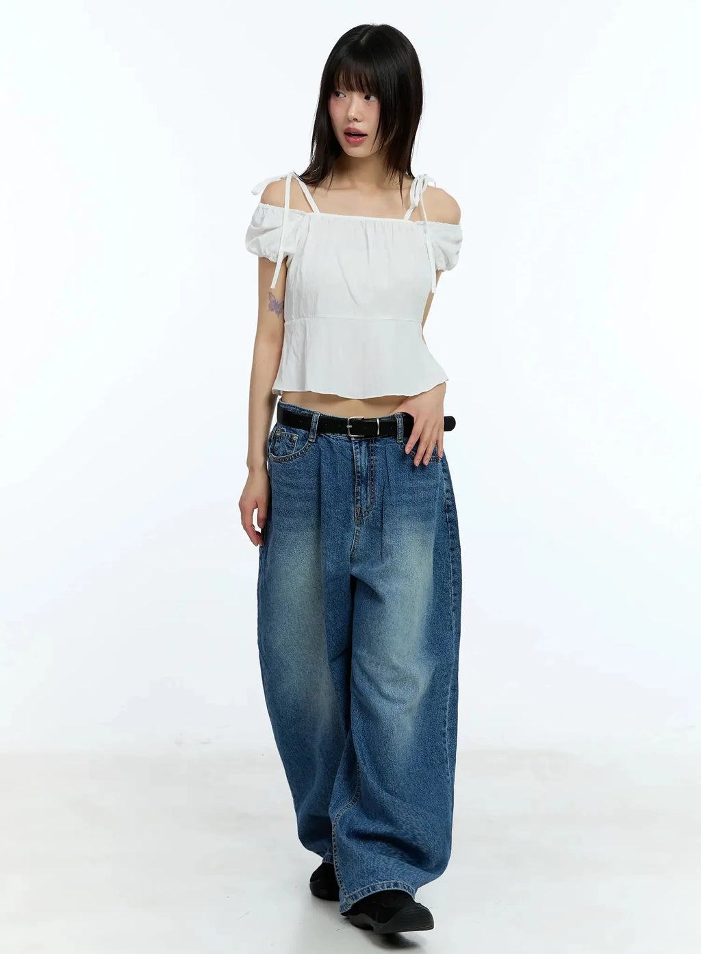 Strappy Off-Shoulder Cropped Blouse IU523