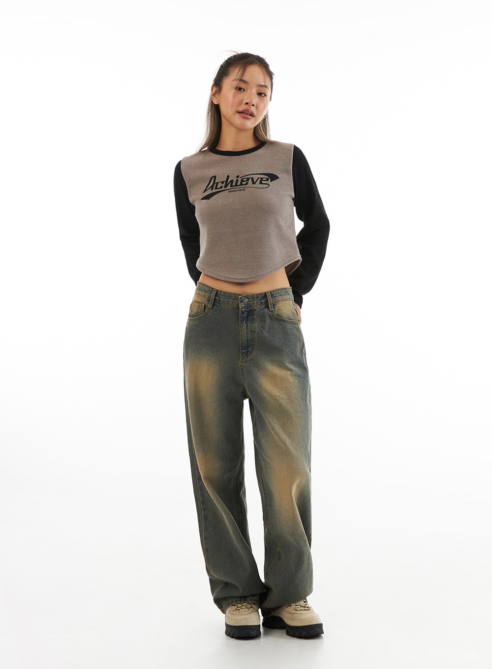 Graphic Long Sleeve Crop Top CO313