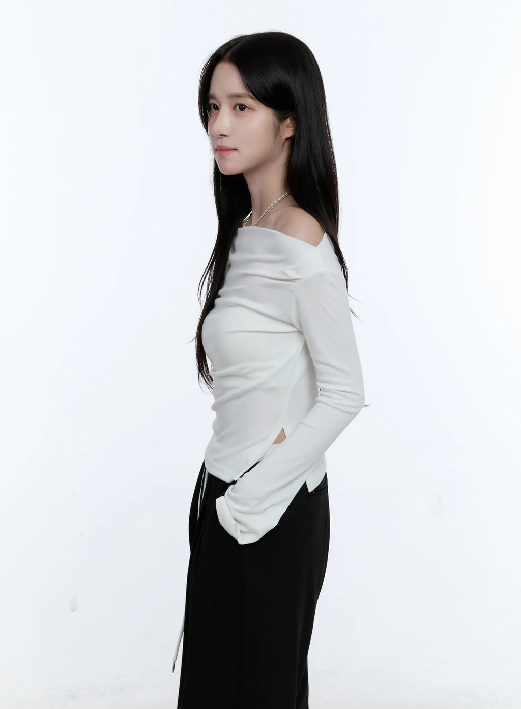 Chic Off-Shoulder Long-Sleeve Top CG512