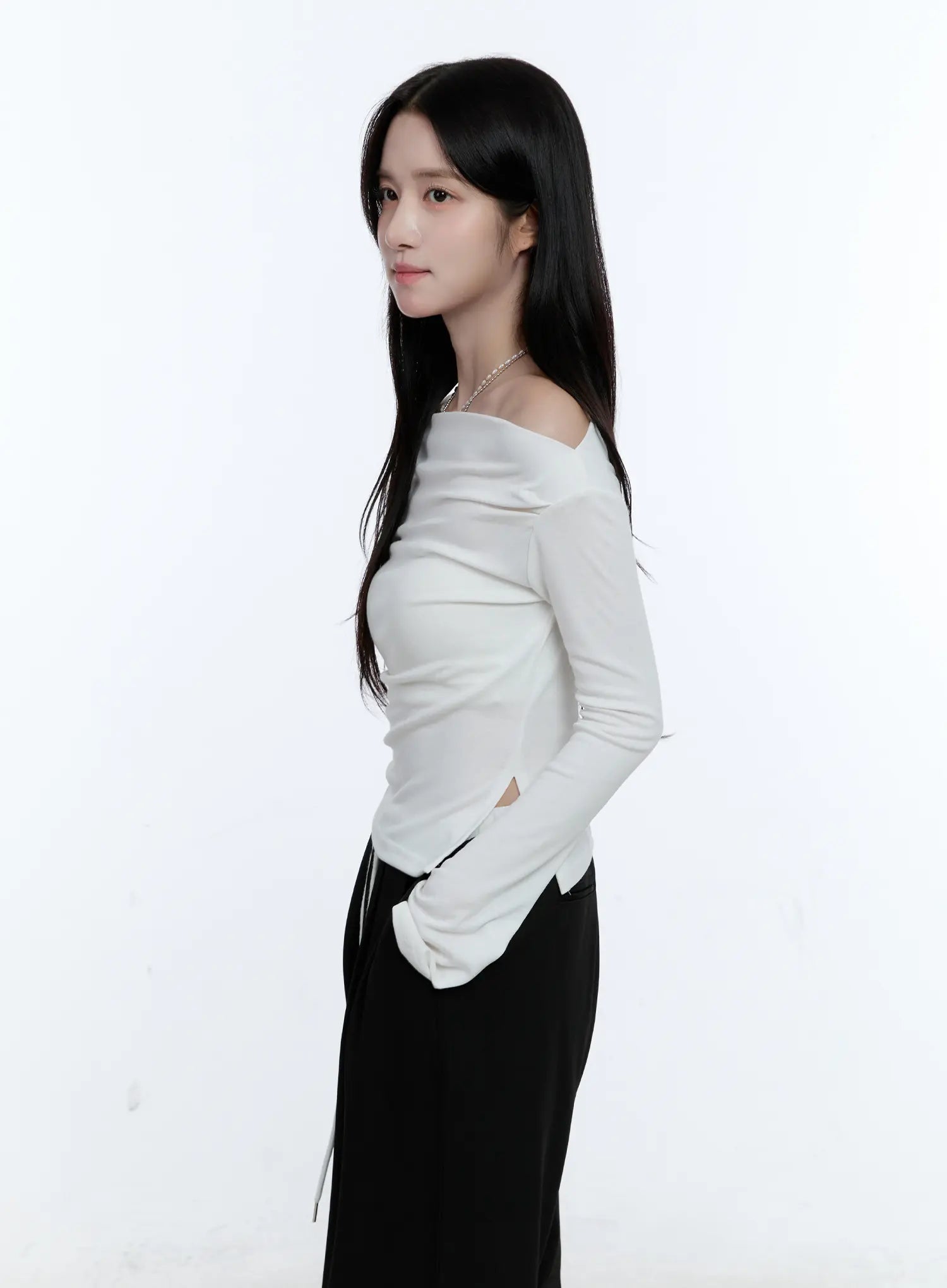 Chic Off-Shoulder Long-Sleeve Top CG512