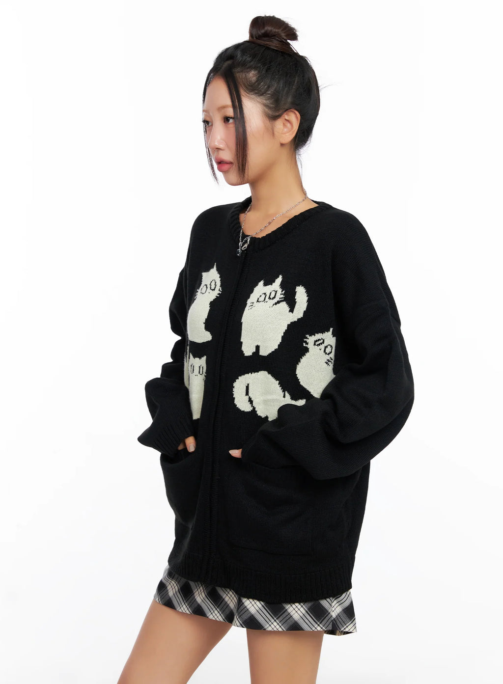 Oversized Graphic Zip-up Sweater CO515