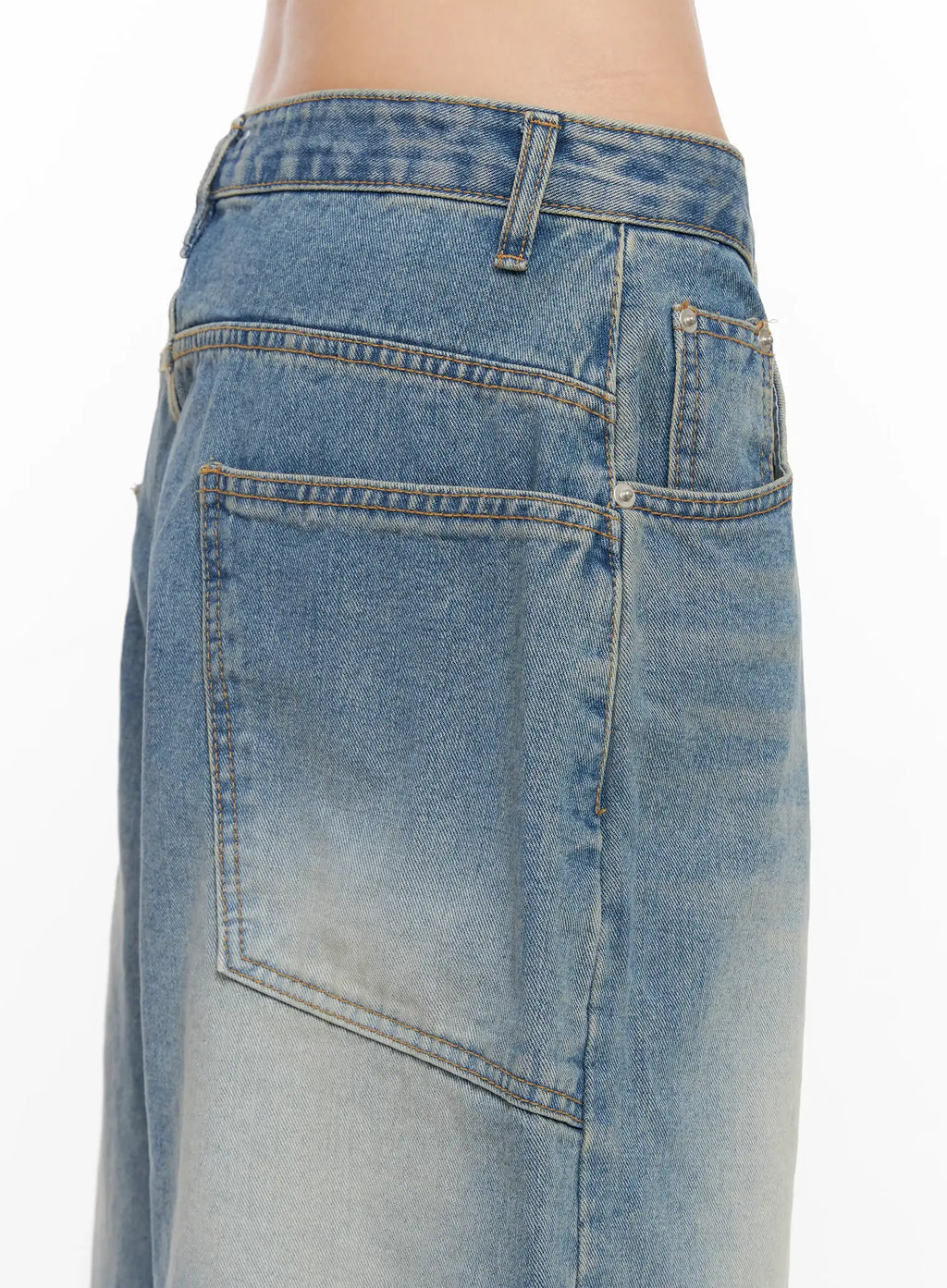 Washed Big-Pocket Denim Jorts CL525