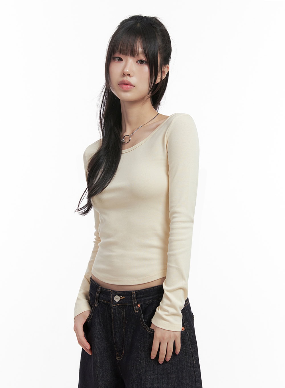 Slim-Fit Cropped U-Neck Top  IN427