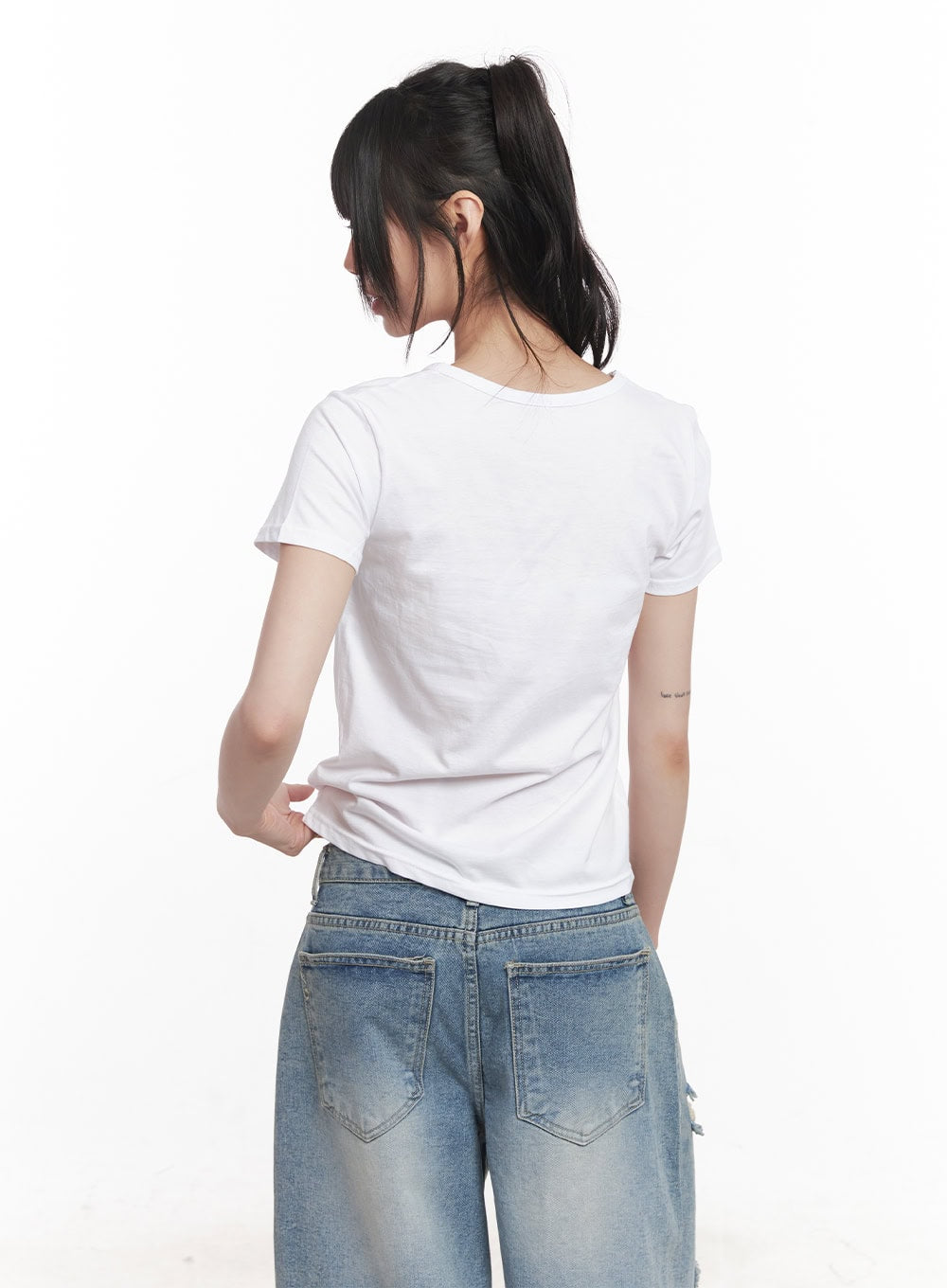 "87" Graphic Crop Tee CY520