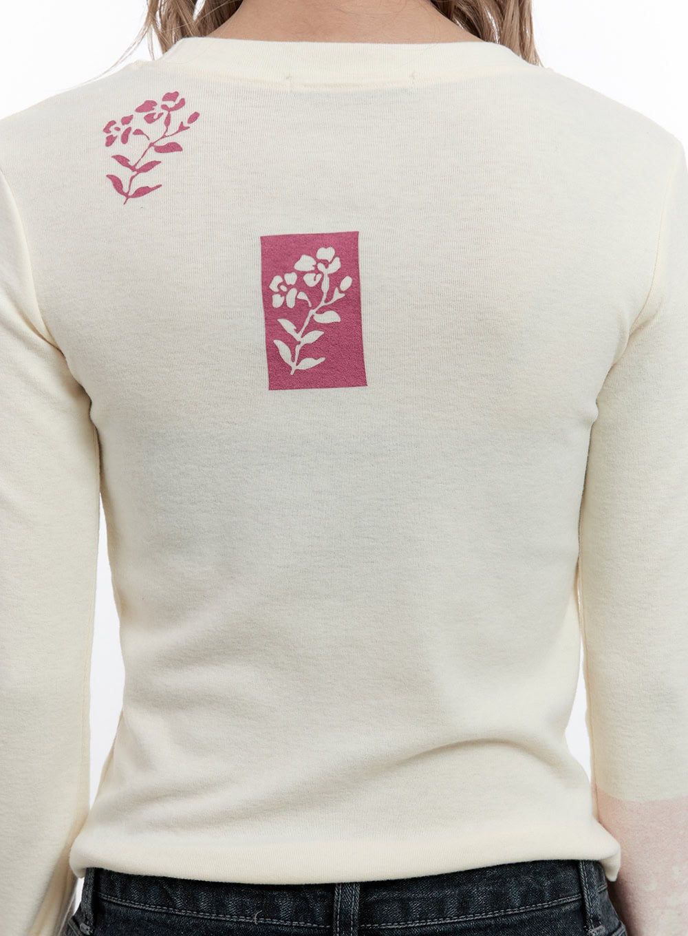 Trendy Graphic Crop Tee CN422