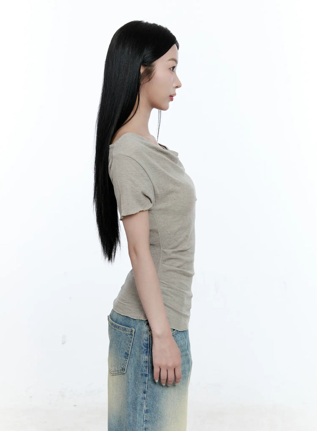 Versatile Off-Shoulder Shirred Top CG507