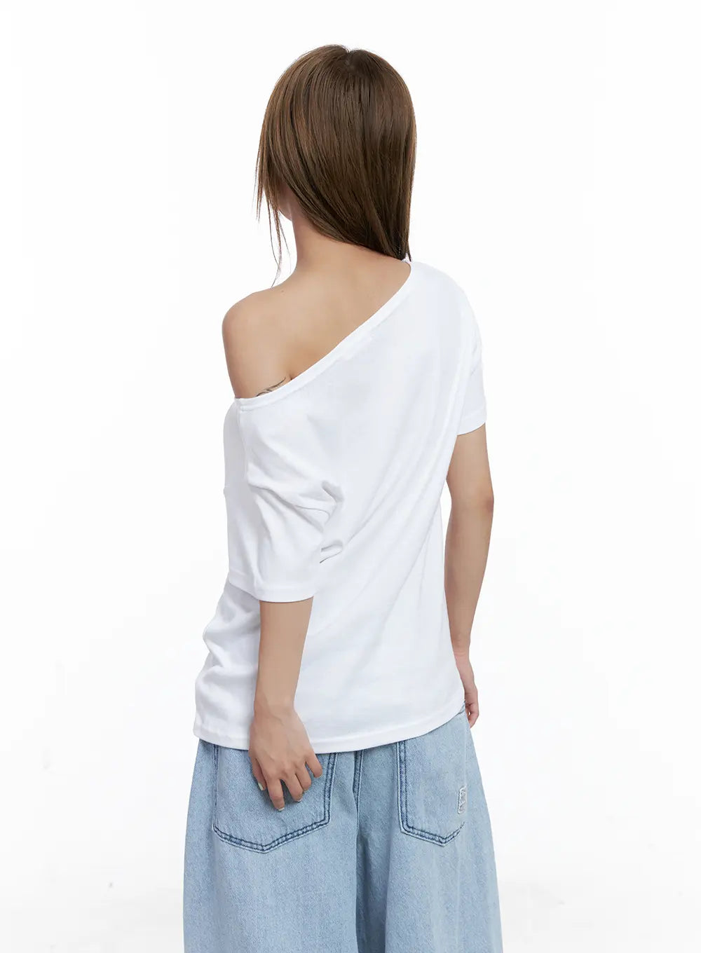 Casual Off-Shoulder Loose-Fit Tee CL511