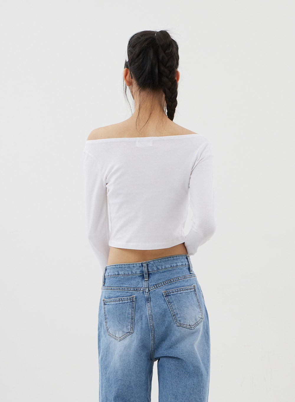 Graphic Off-Shoulder Warmer Cropped Top CJ310