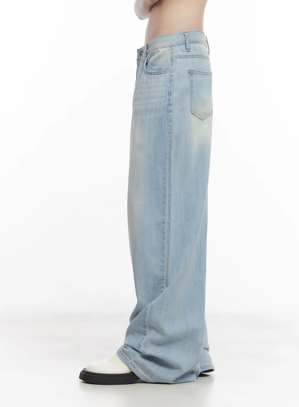 Garam Washed Wide-Leg Jeans CU518