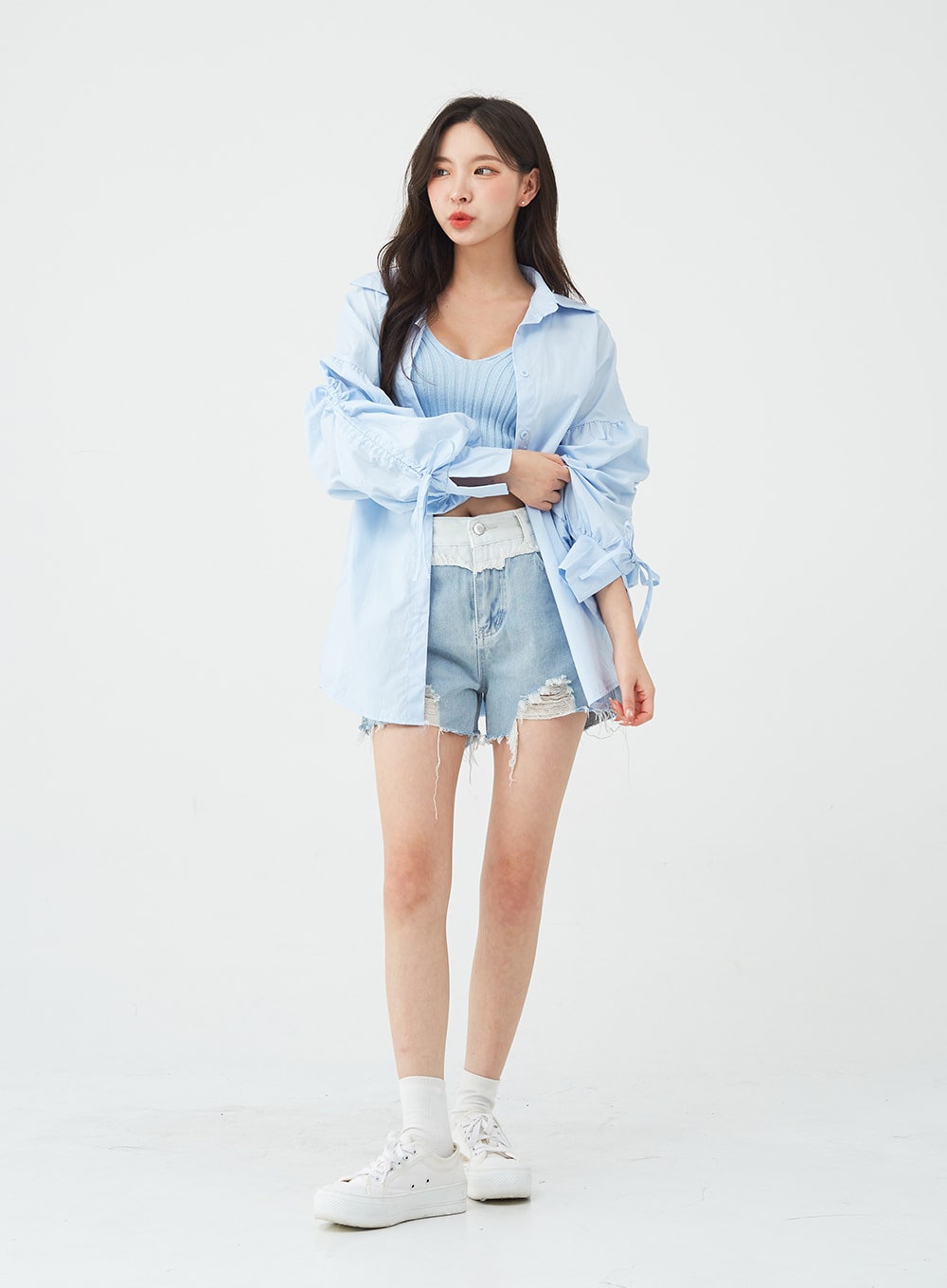 Two-Tone Distressed Denim Shorts BG12