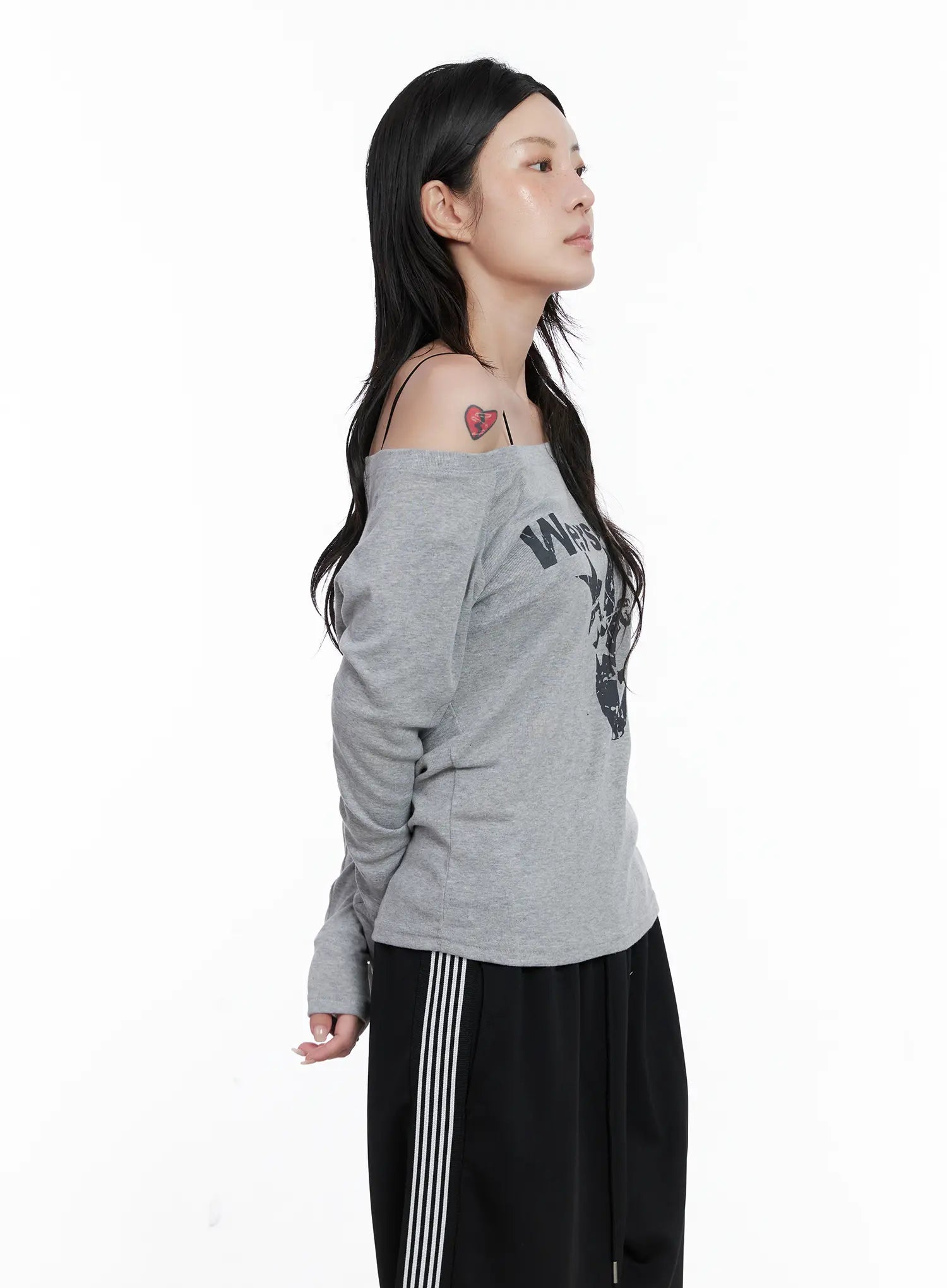 Graphic Off-Shoulder Long Sleeve Shirt CS529