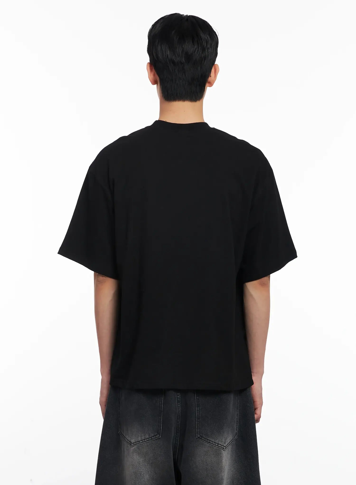 Men's Graphic Relaxed-Fit Tee IU526