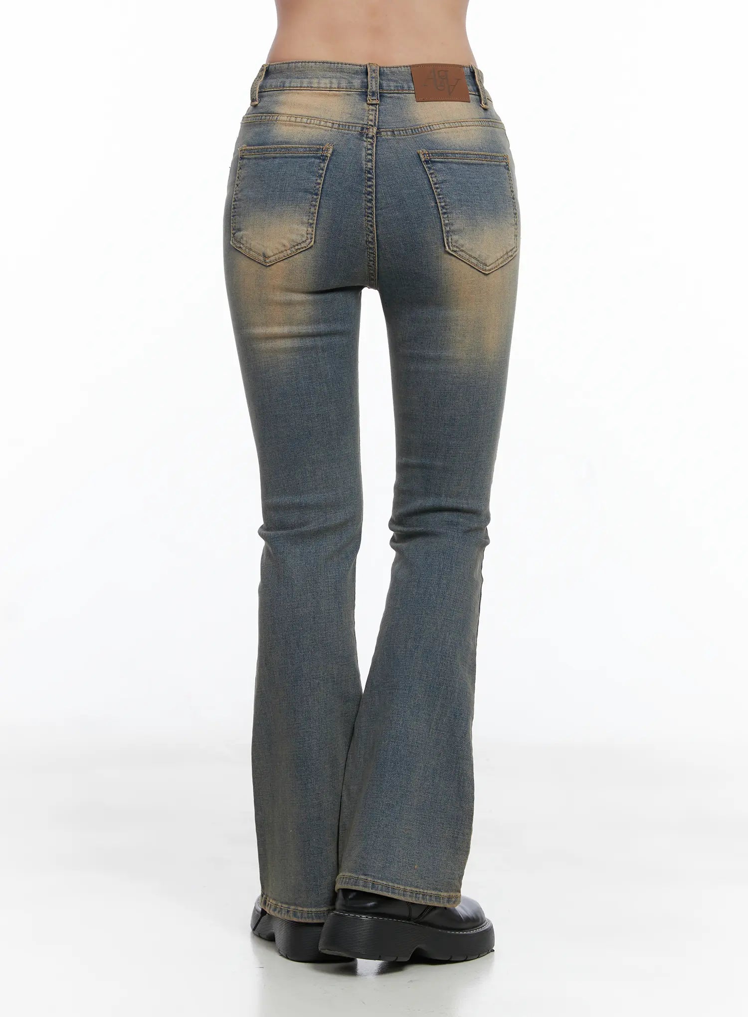 August Vintage Wash Flare Jeans CS502