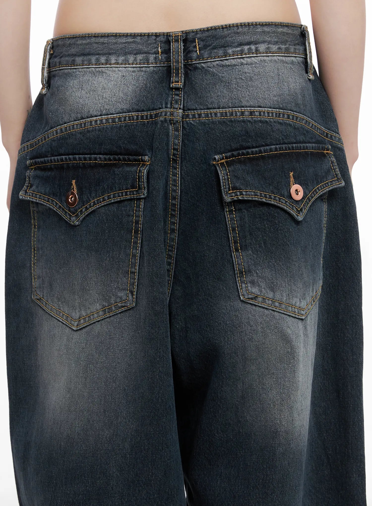 Celi Vintage Wash Wide-Leg Jeans CG515