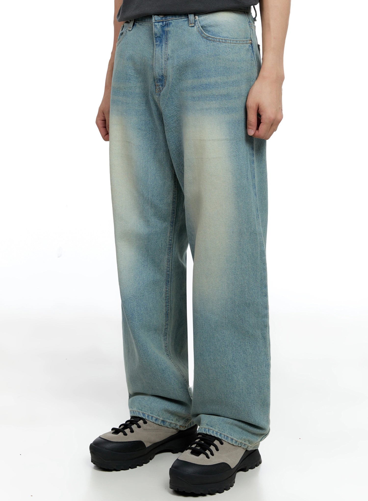 Men's Light-Wash Baggy  Jeans IG520
