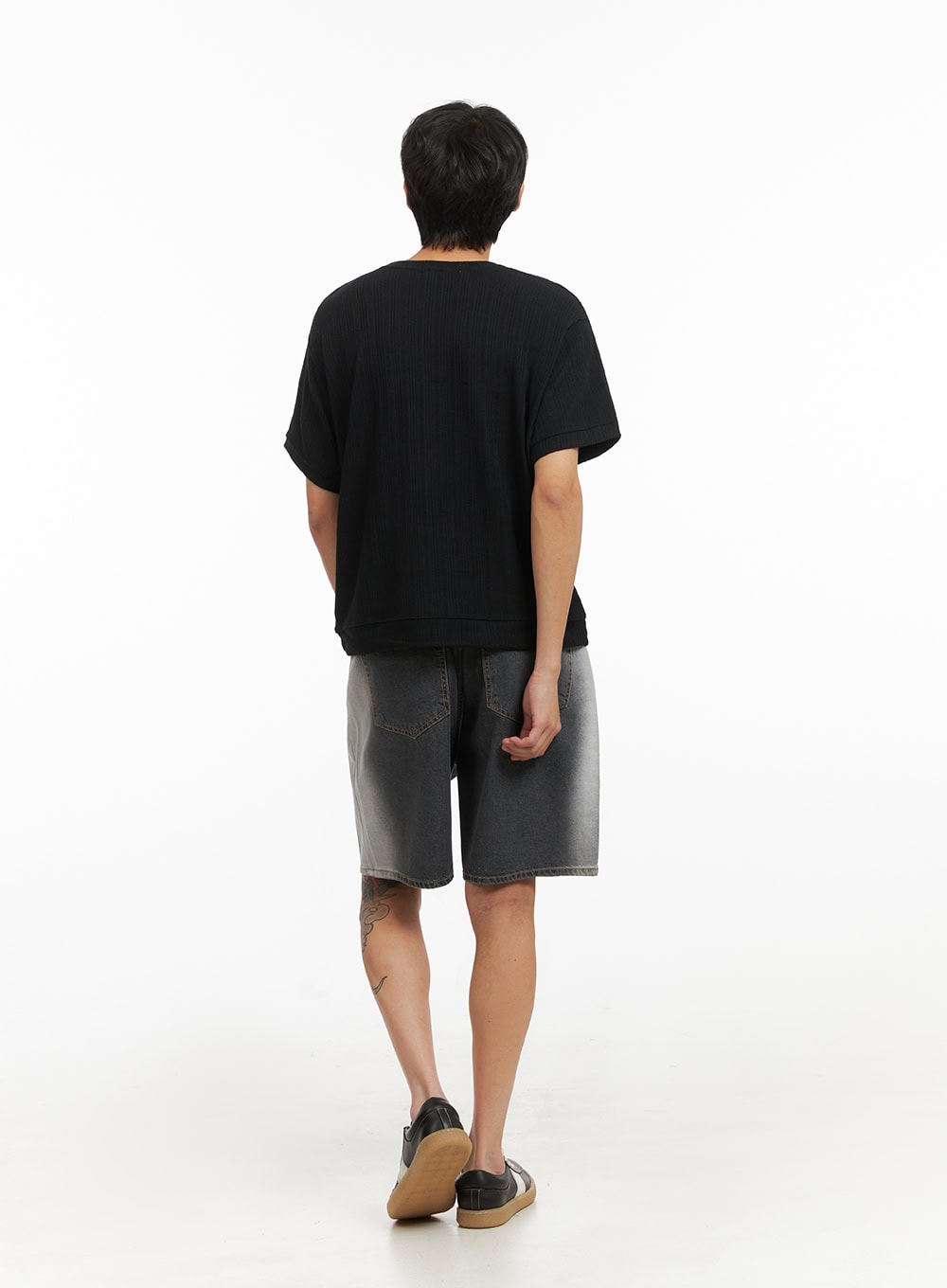 Men's Breezy Stripe T-Shirt (Black) IY416