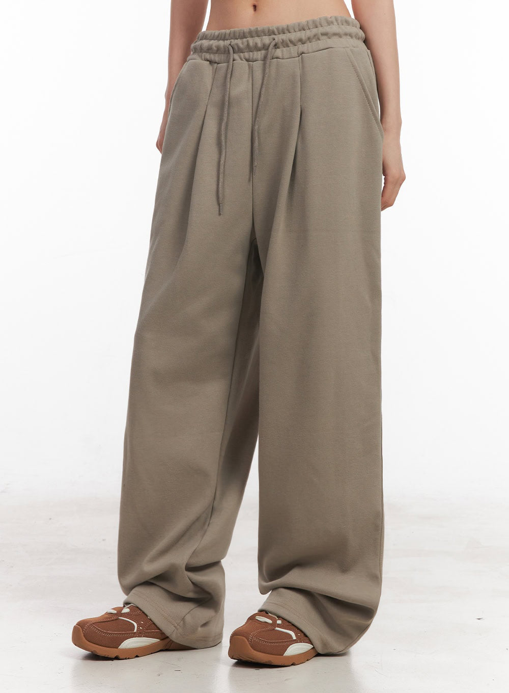 Cotton Pintuck Wide-Fit Sweatpants IY516