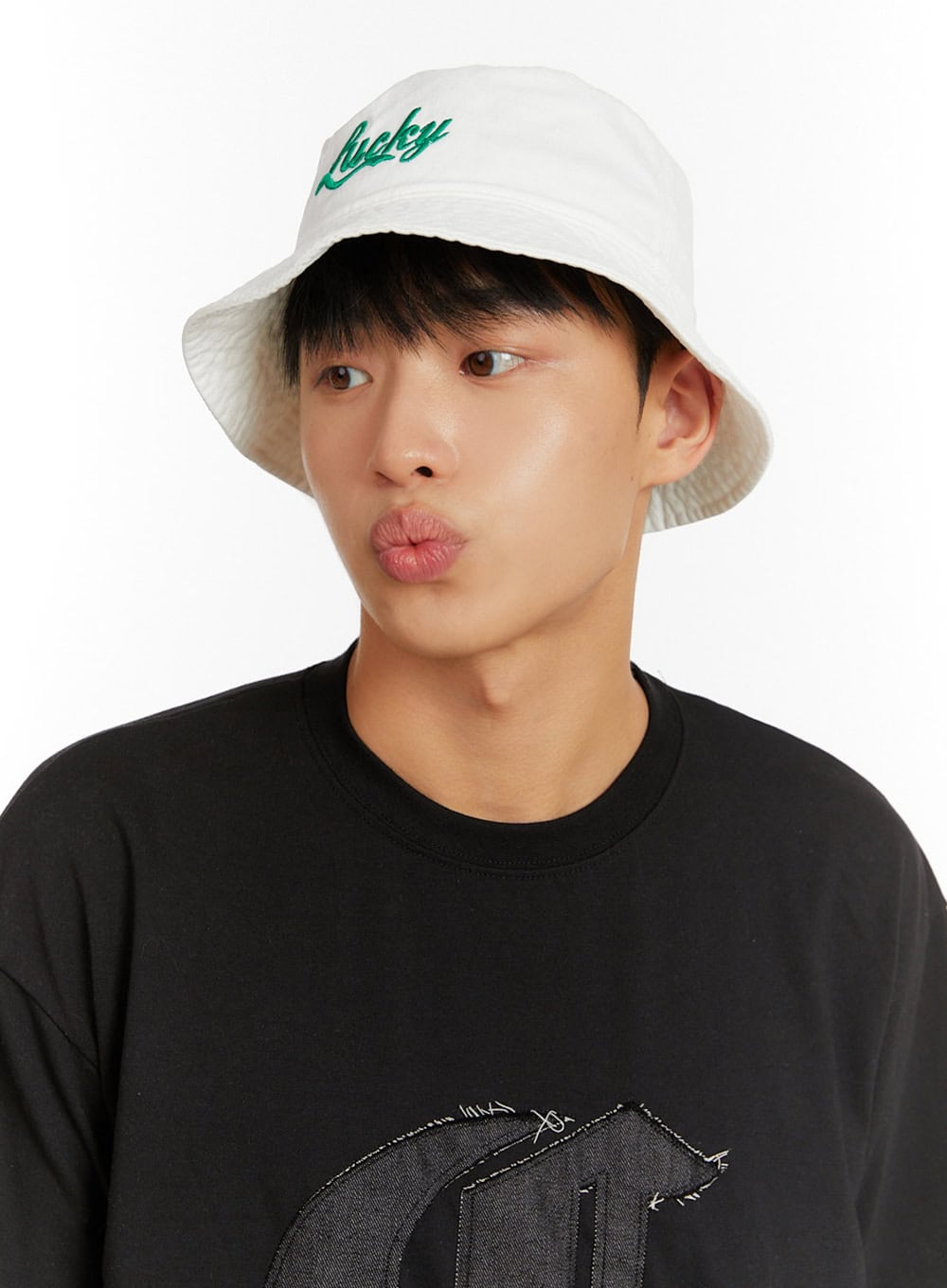 Lucky Lettering Bucket Hat (UNISEX) IU419
