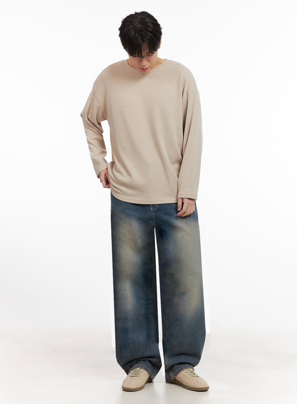 Men's Essential Round Neck Long Sleeve Tee IJ517