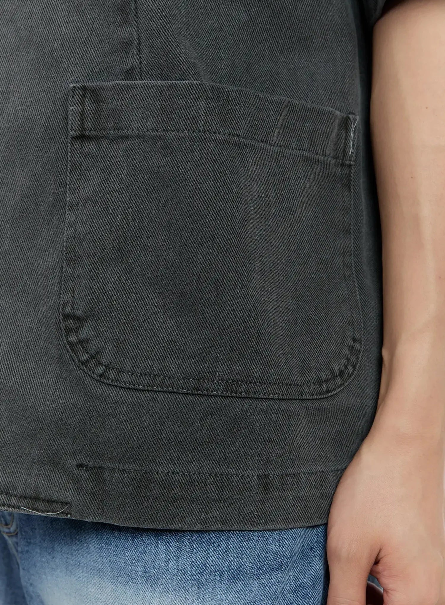 Men's Short-Sleeve Button-Up IG520