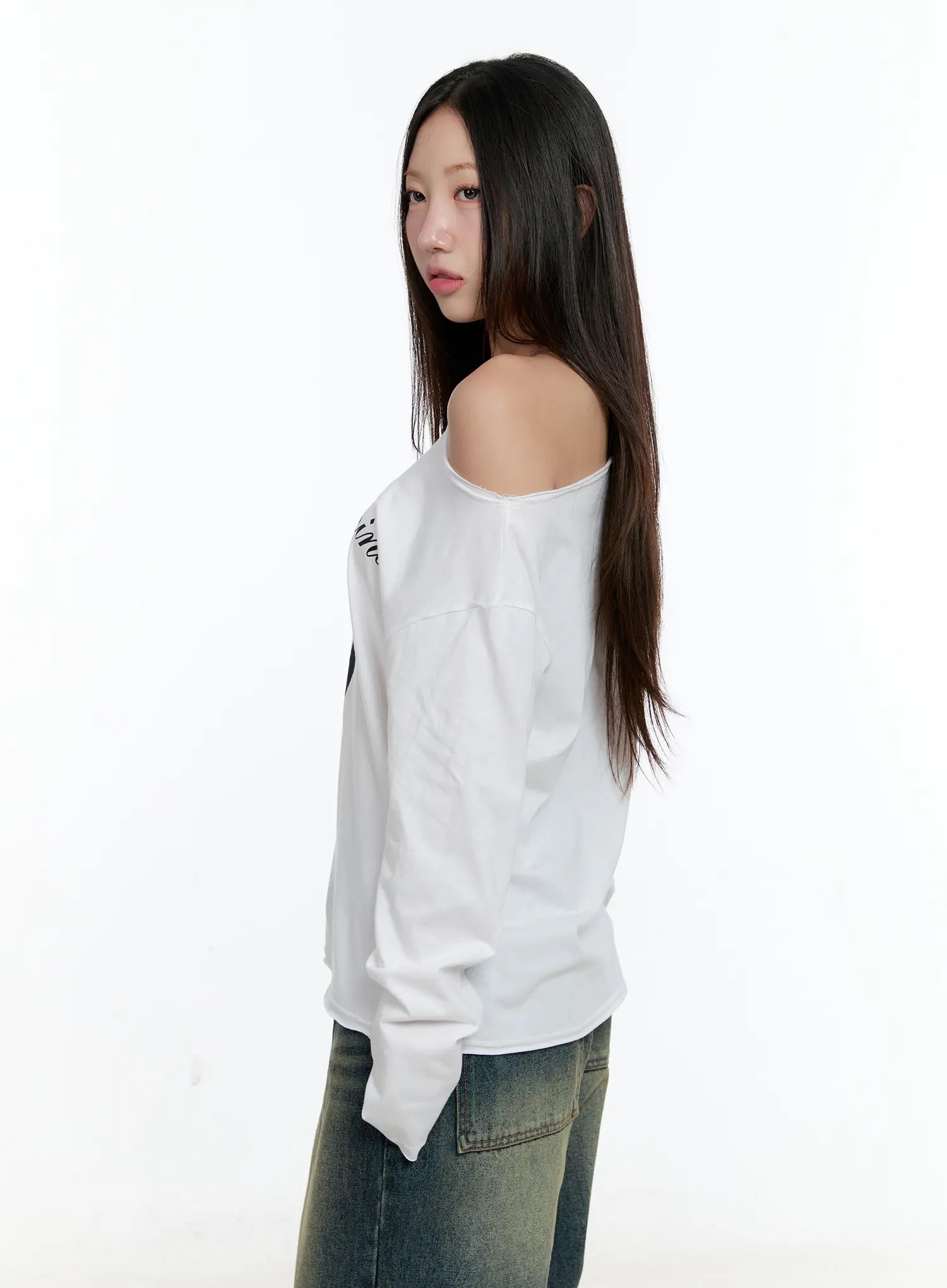 07 Off-Shoulder Long Sleeve Top CS518