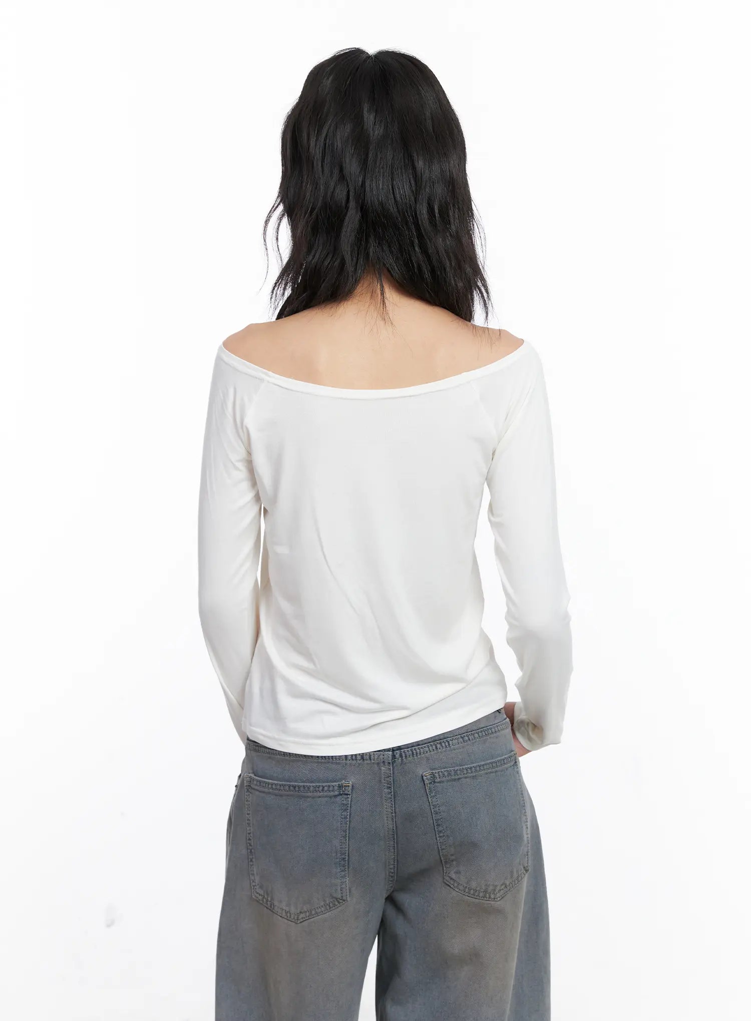 Graphic Off-Shoulder Long Sleeve Tee CC1809