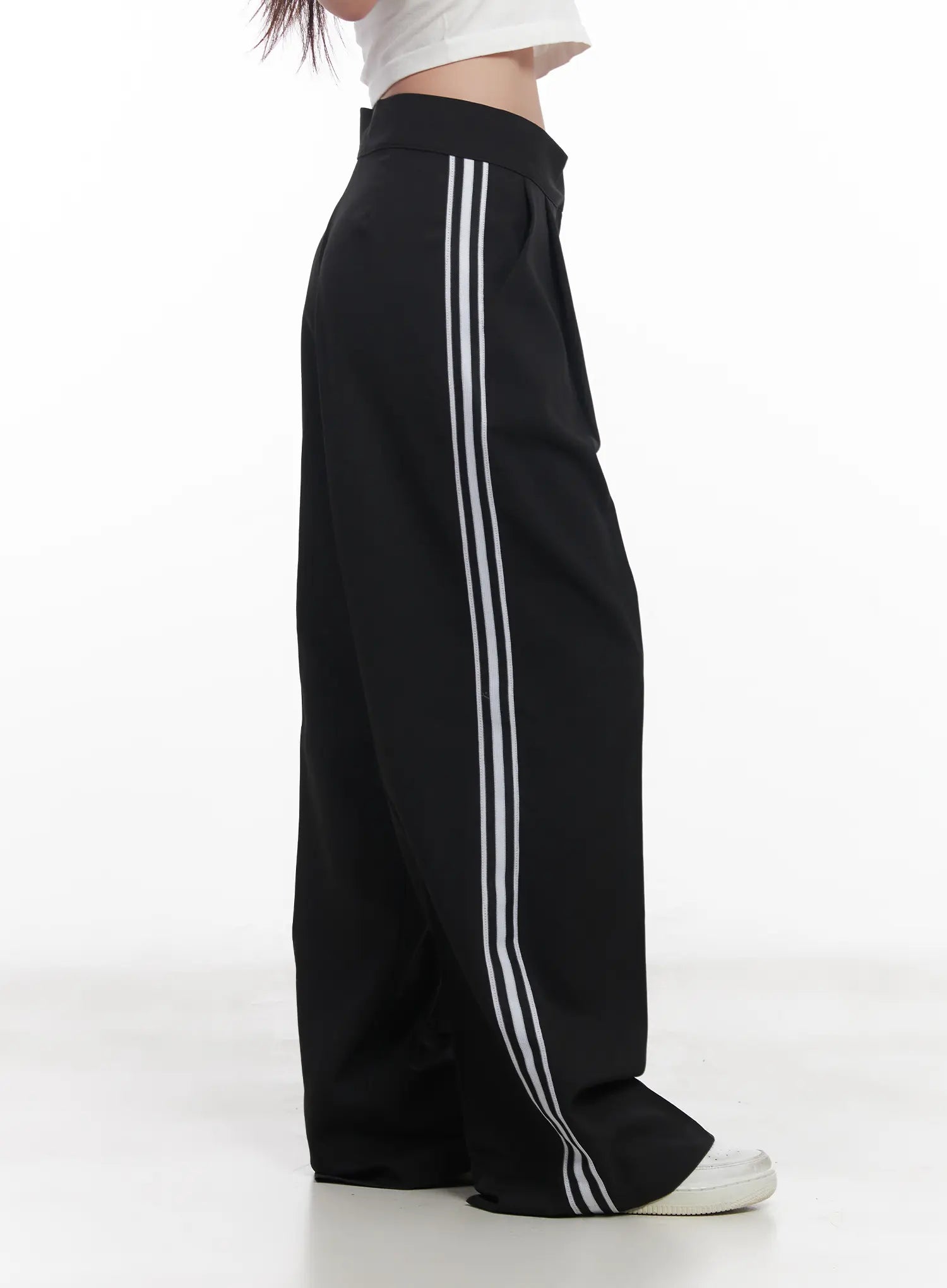 Pintuck Striped Wide-Fit Pants CU517