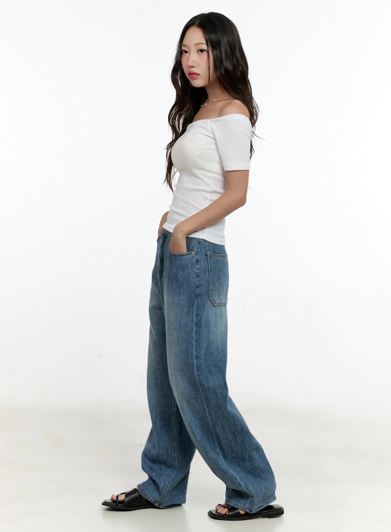 Doyeon Washed Wide-Leg Denim Jeans CG501