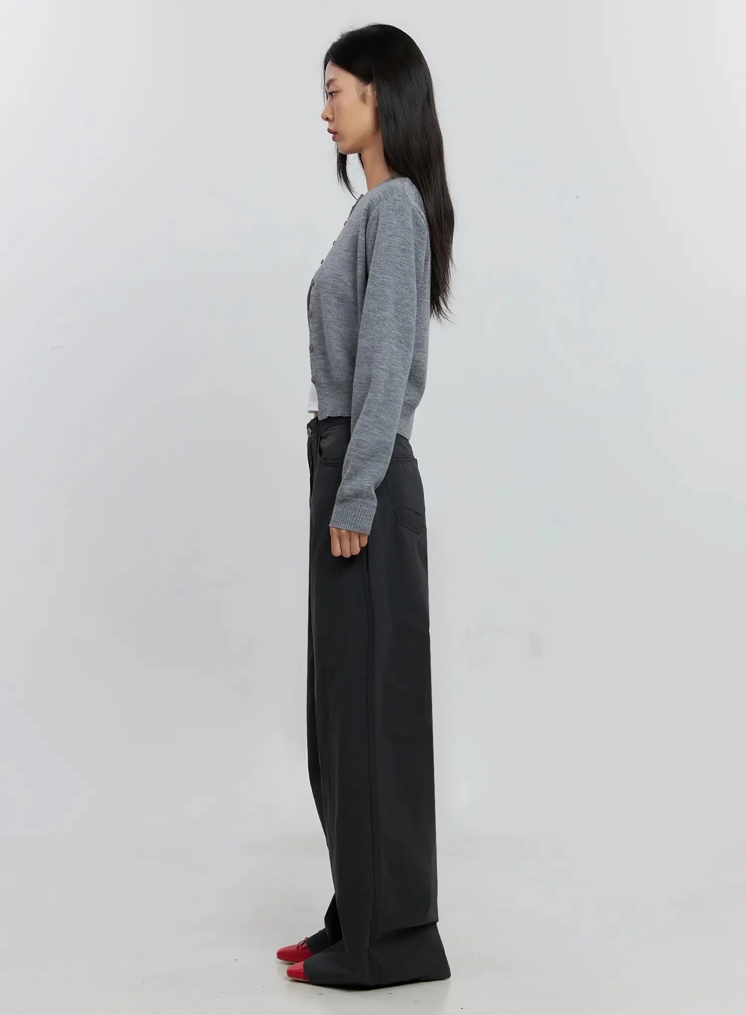 Classic Button-up Cardigan IS515