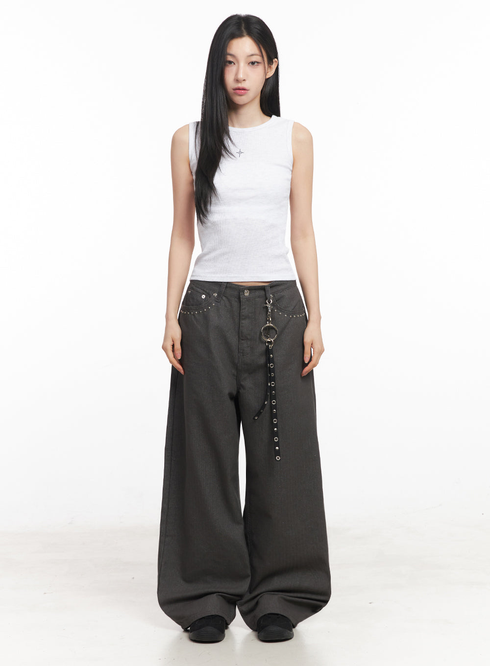 Slim-Fit Sleeveless Star Graphic Top IY516