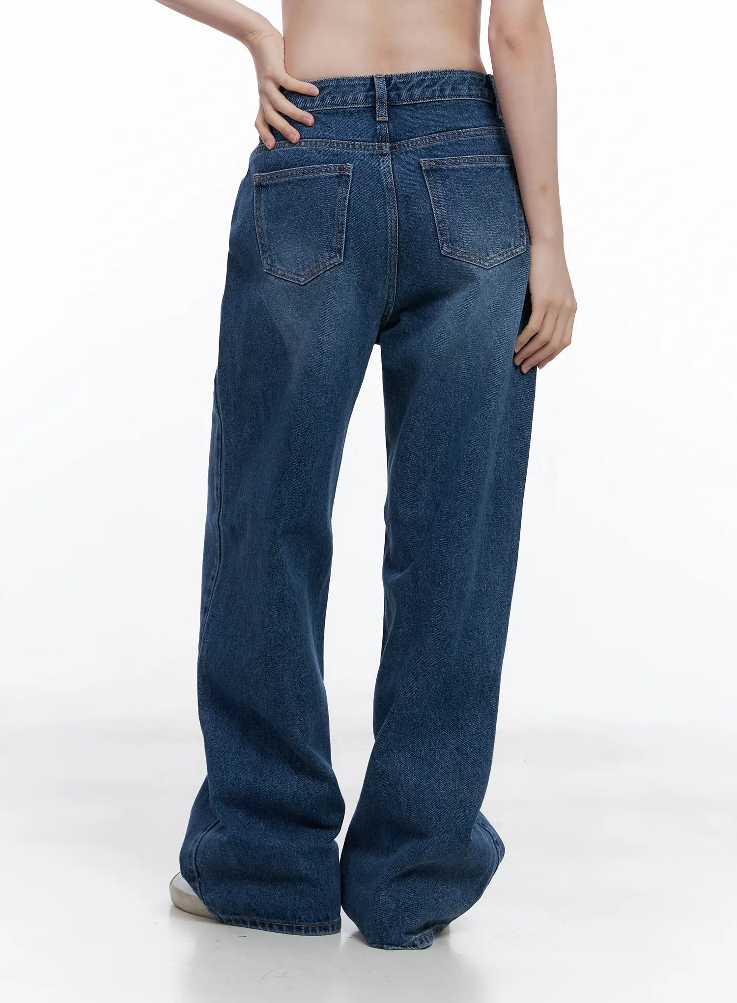 Rumi Wide Leg Straight Jeans CG520