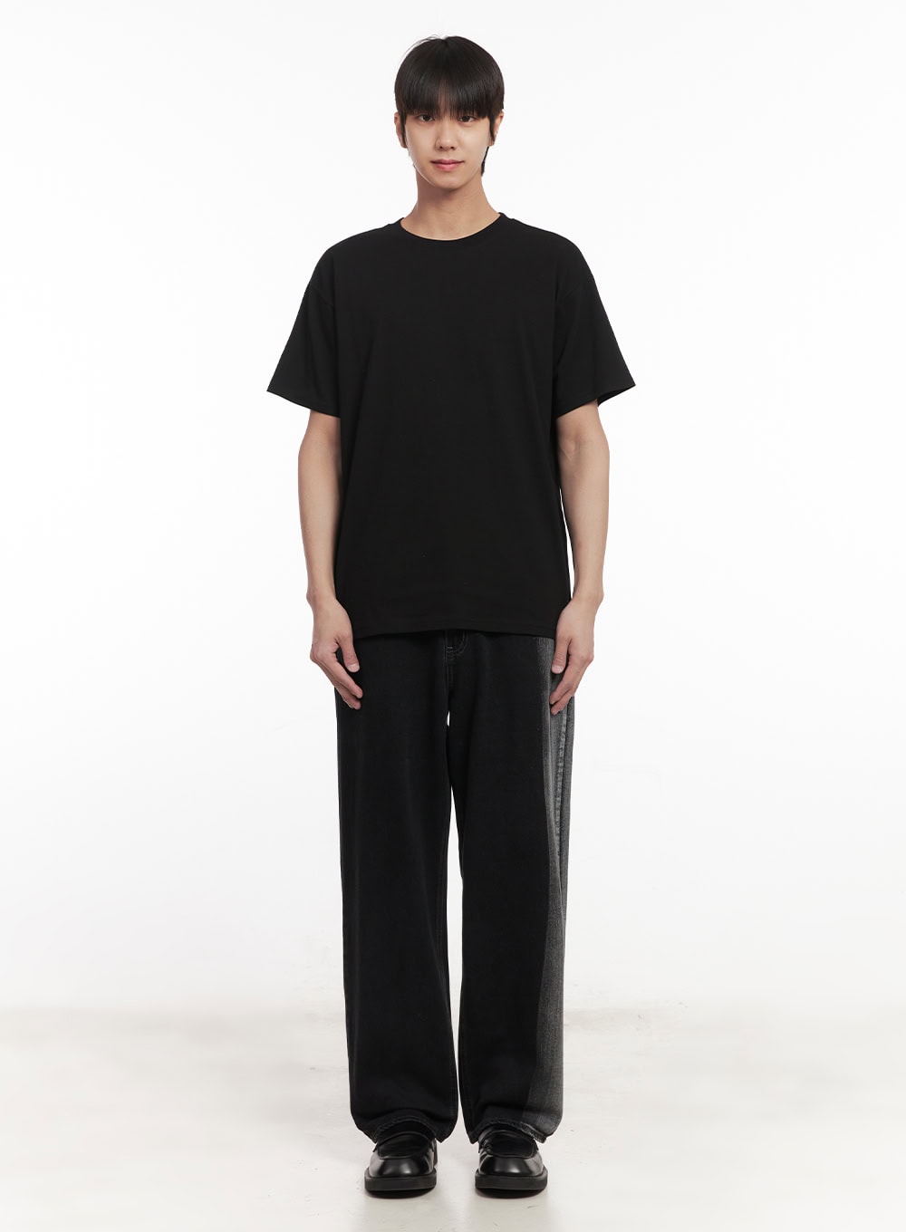 Men's Essential T-Shirt (Black) IM519