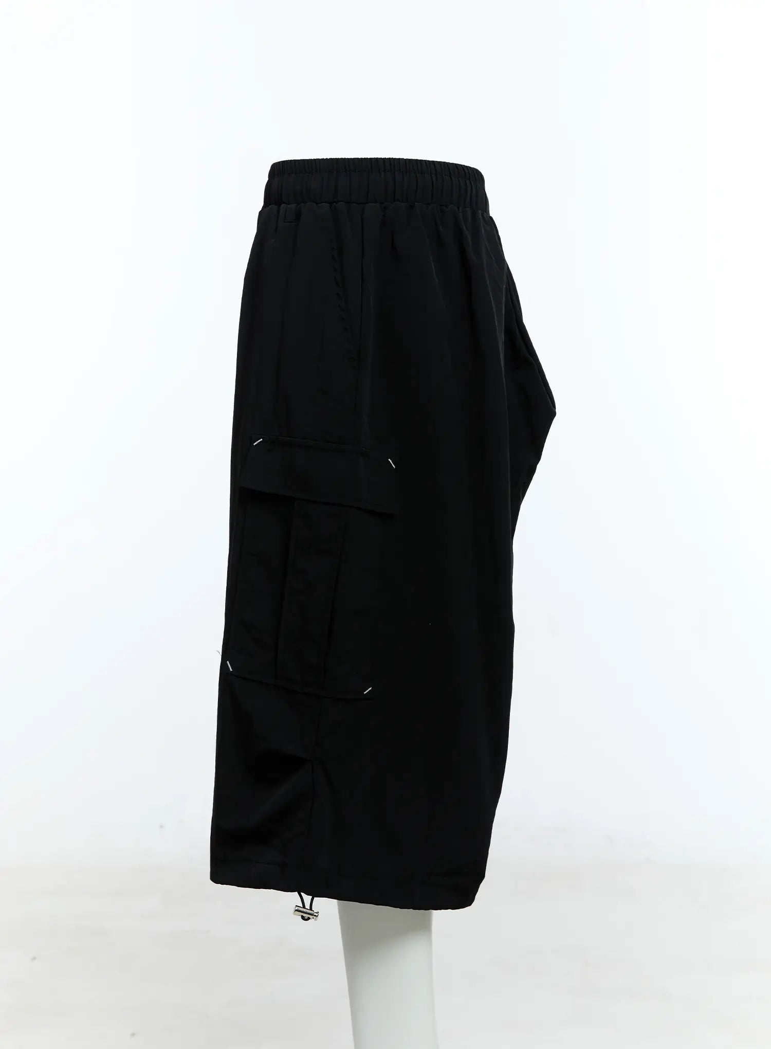 Men's Nylon Cargo Bermuda Shorts IG512