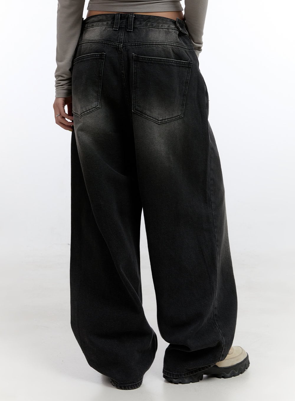 Nia Wide-Fit Baggy Jeans CN401