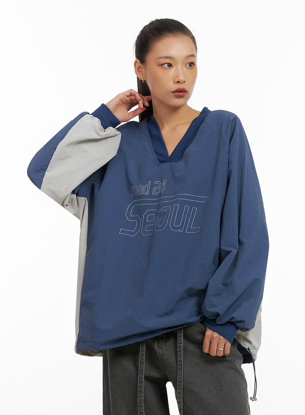 Long Sleeve Loose Fit Nylon V-Neck Sweatshirt IO409