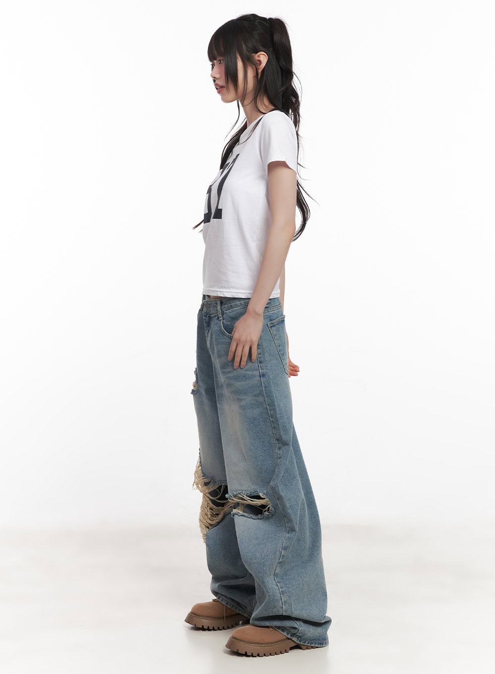 Hattie Distressed Wide-Leg Jeans CY520