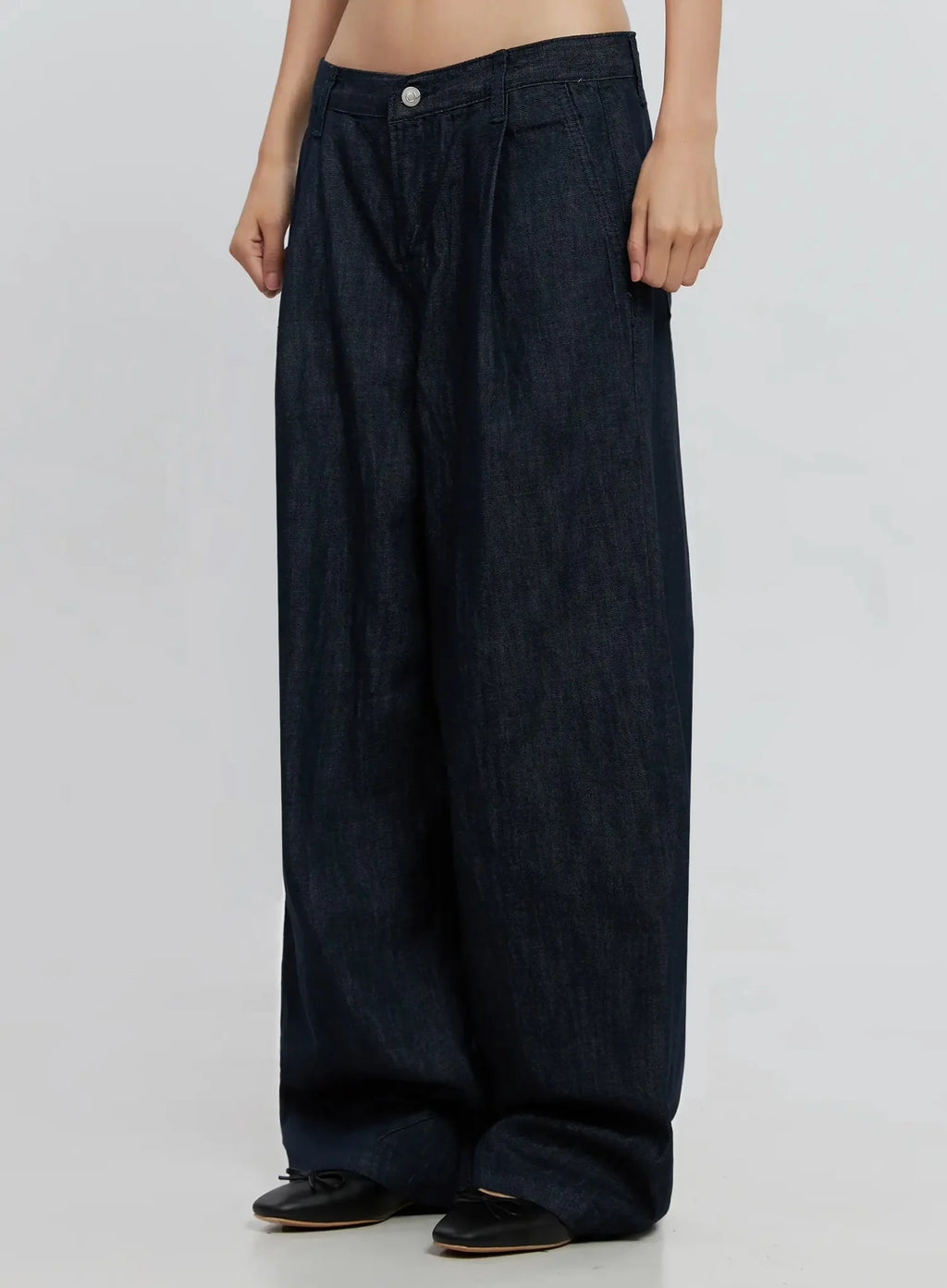 Elio Pintuck Wide-Leg Jeans IS516