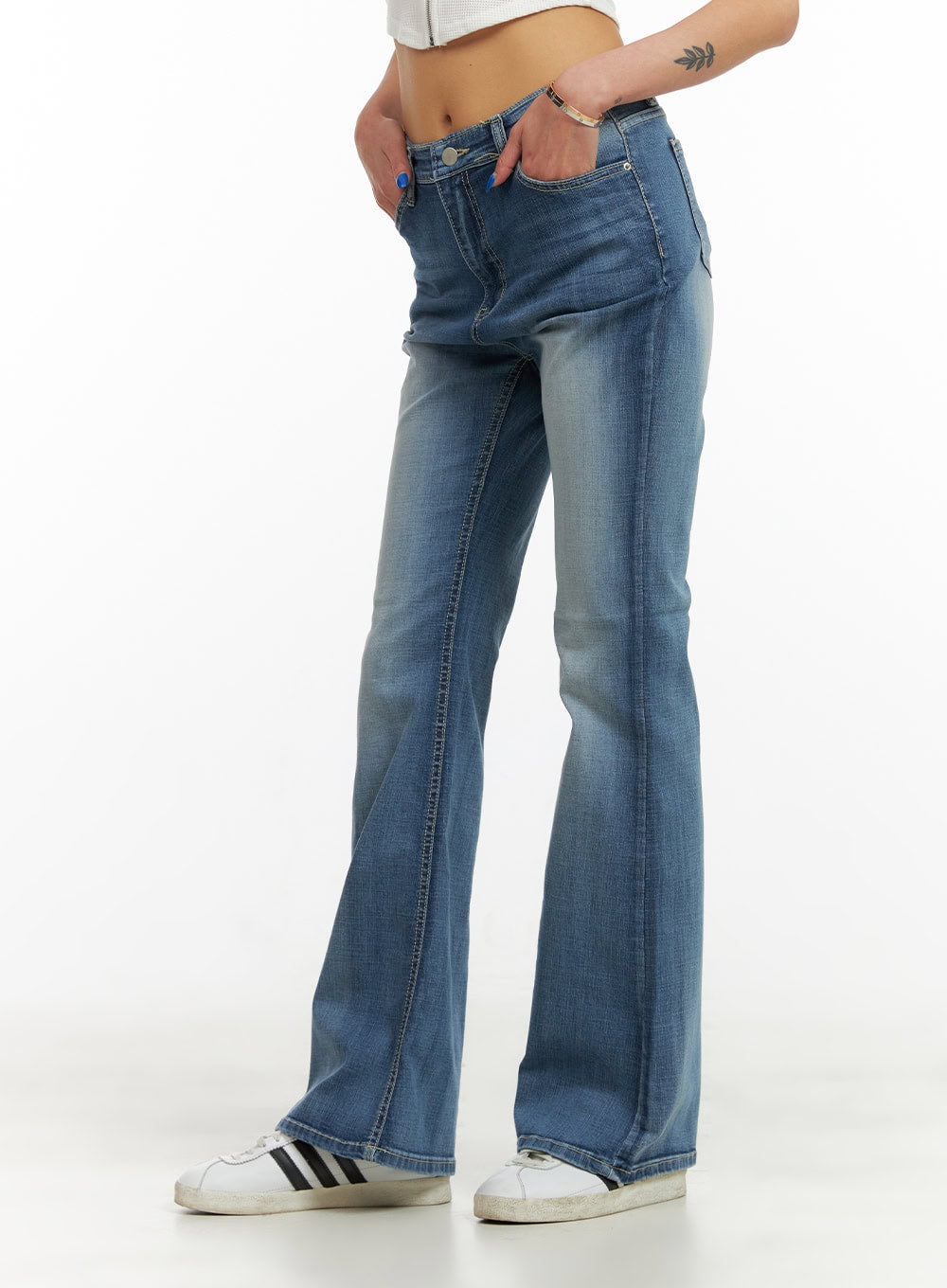 Basic Bootcut Jeans CY431