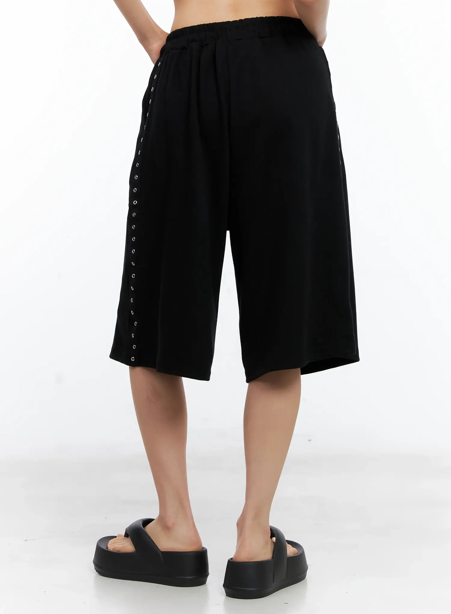 Eyelet Athletic Bermuda Shorts CL529